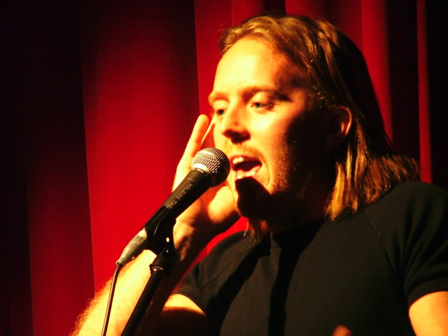 Tim Minchin singing about plastic bags